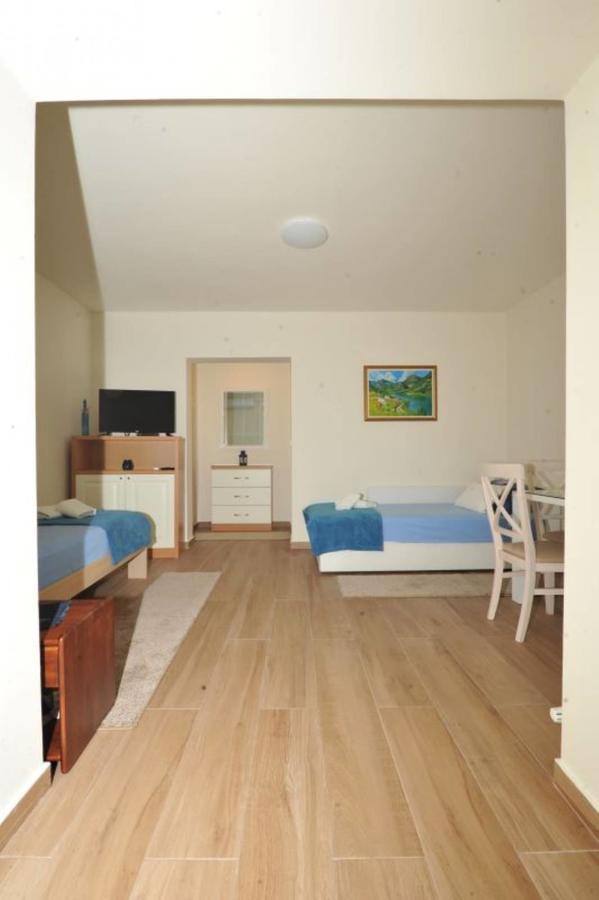 Apartments Olive Котор Экстерьер фото