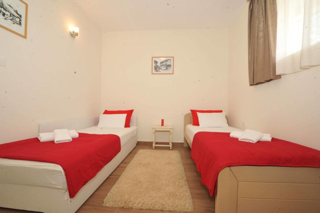Apartments Olive Котор Экстерьер фото