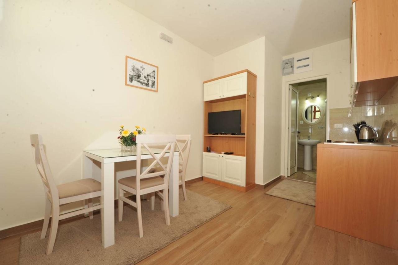 Apartments Olive Котор Экстерьер фото
