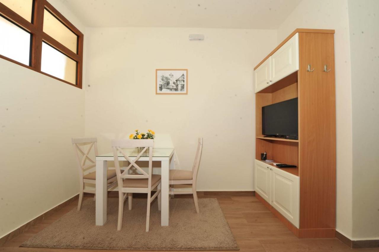 Apartments Olive Котор Экстерьер фото